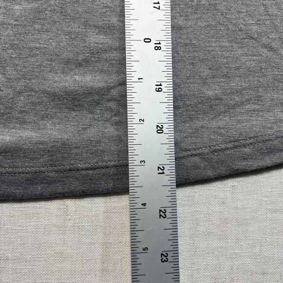 Men Gray sleeveless Tee Sz M PRE owned Excellent - Picture 5 of 6